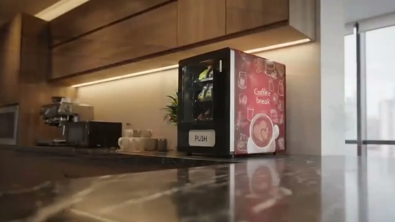 Mini-distributeur Comet sur un comptoir en marbre