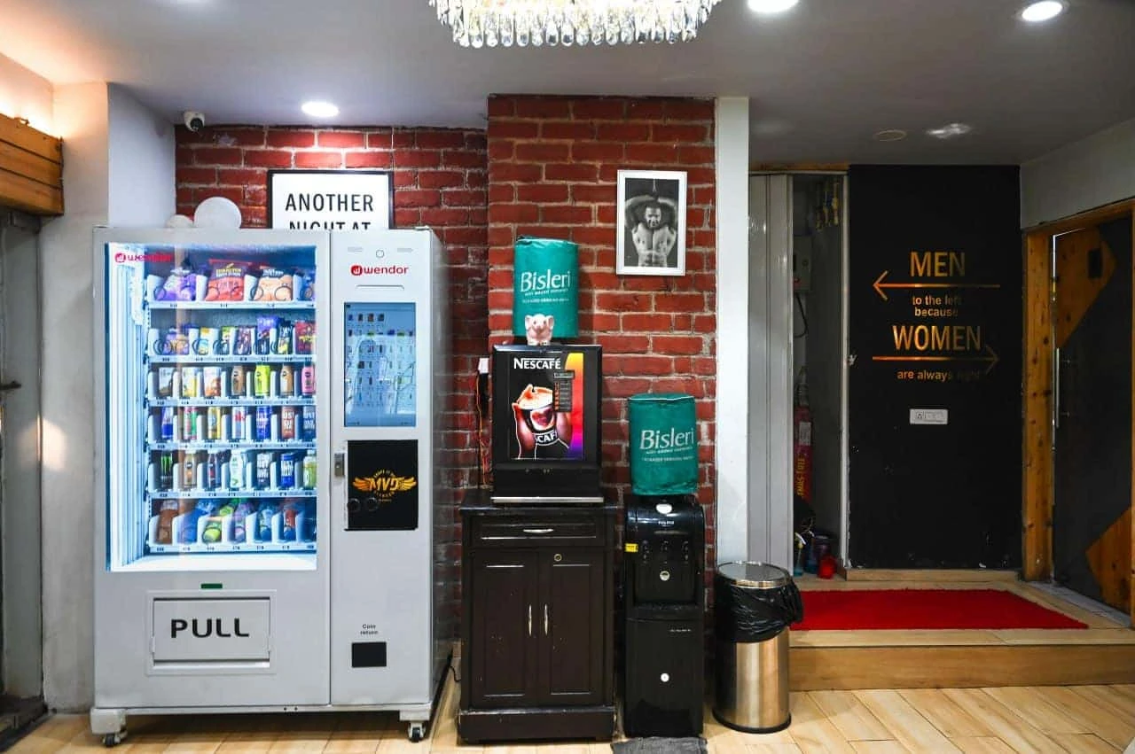 Nova Elevator in a restaurant entrance