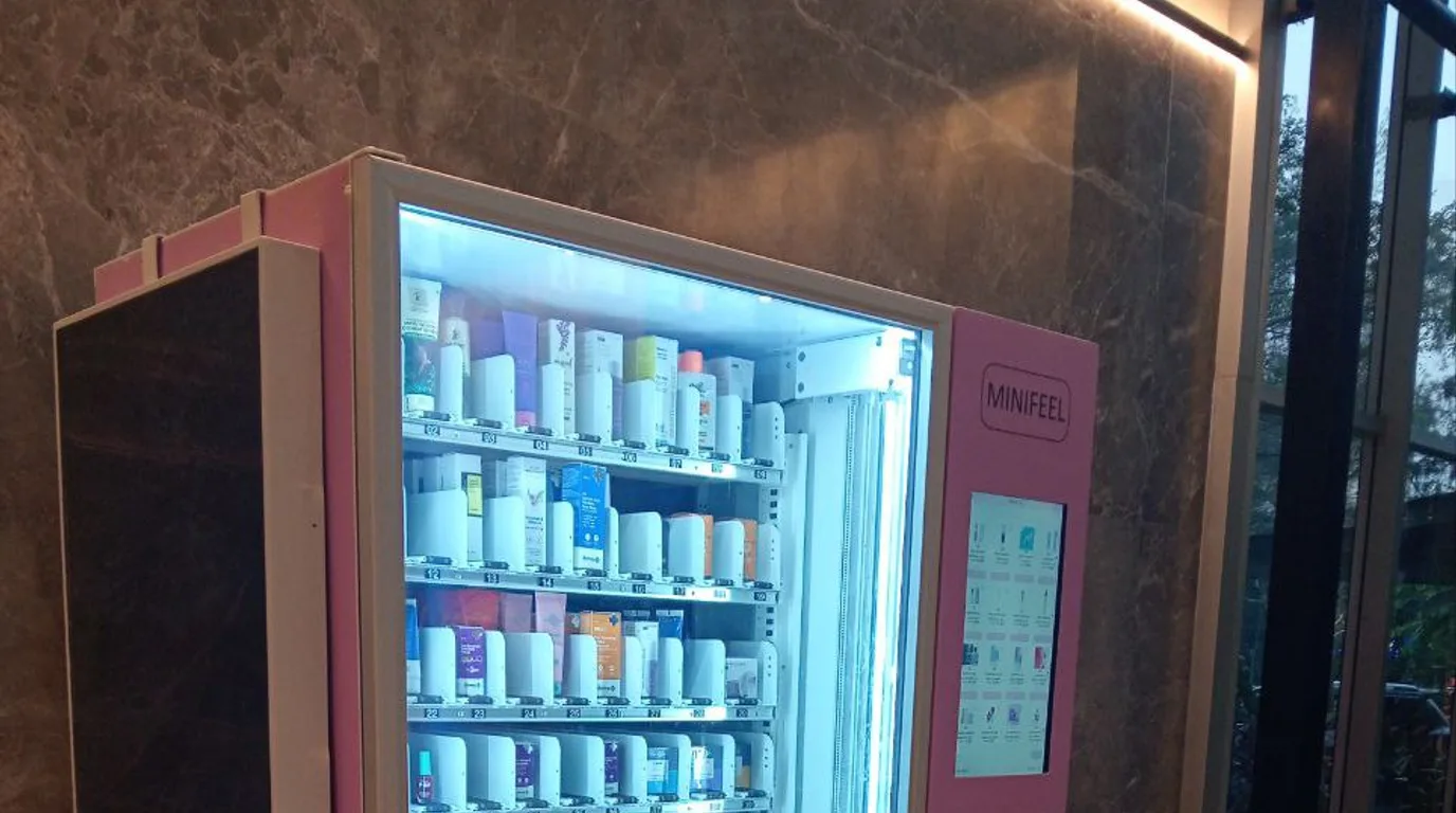 Modern vending machine in an IT park lobby with hints of other high-traffic Indian venues