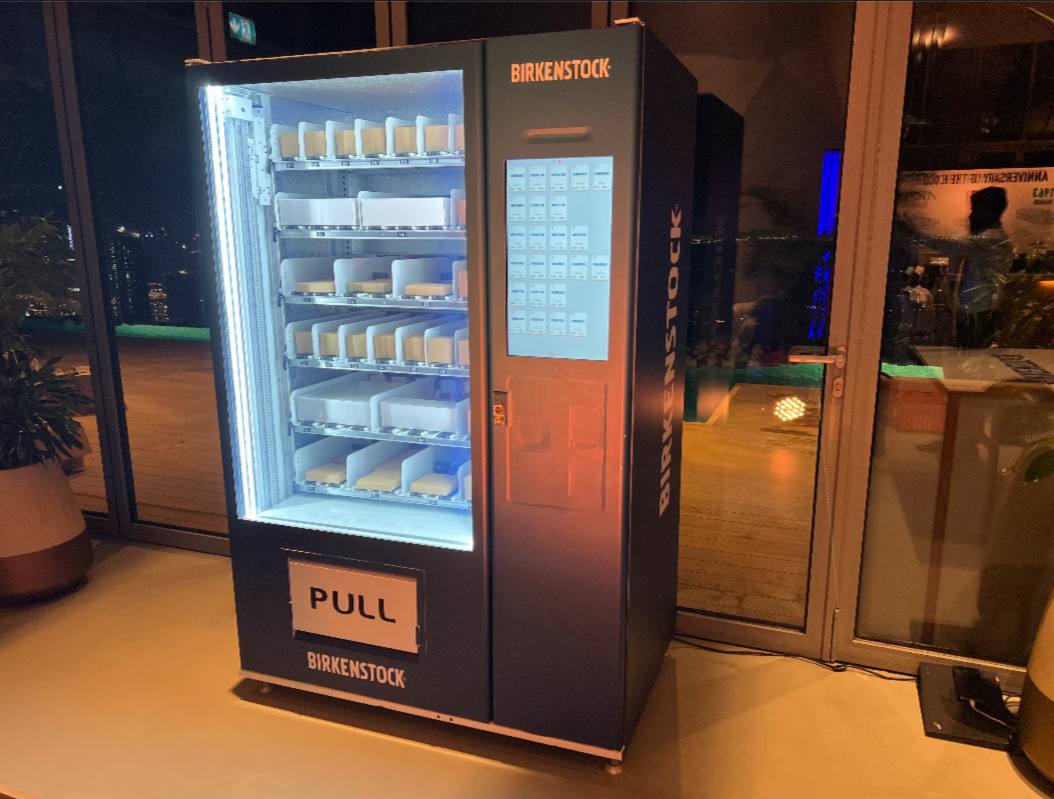 Vending machine support and service operations in Dubai